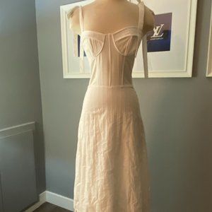 Capulet/S: Small/White